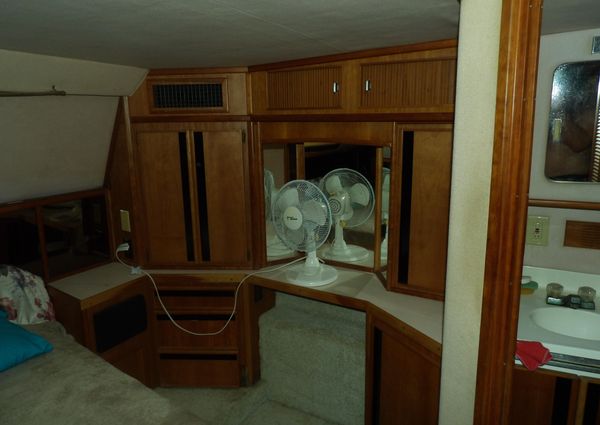 Sea Ray 440 Aft Cabin image