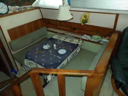 Sea Ray 440 Aft Cabin image