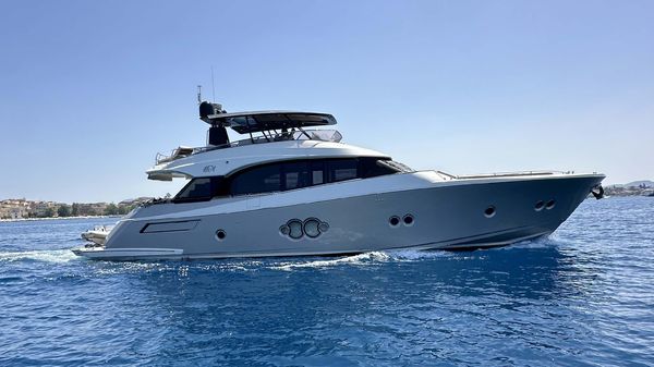 Monte Carlo Yachts 76 