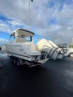 Boston-whaler 325-CONQUEST image