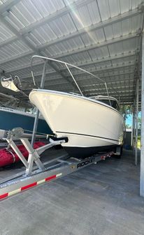 Boston-whaler 325-CONQUEST image