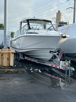 Boston-whaler 325-CONQUEST image