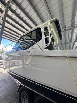 Boston-whaler 325-CONQUEST image