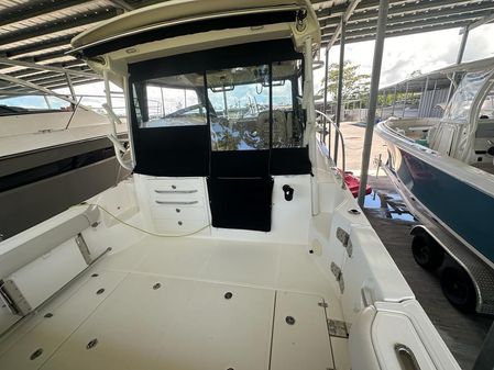 Boston-whaler 325-CONQUEST image