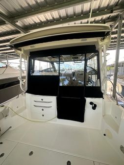 Boston-whaler 325-CONQUEST image