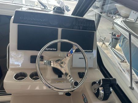 Boston-whaler 325-CONQUEST image