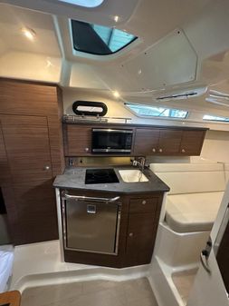 Boston-whaler 325-CONQUEST image