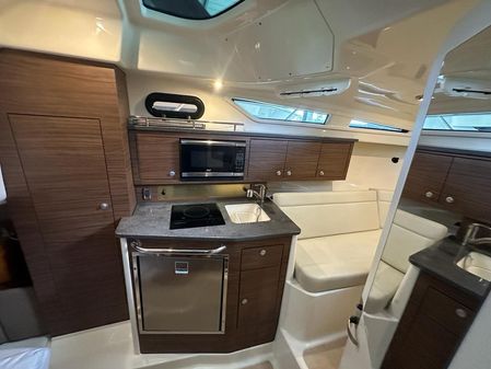 Boston-whaler 325-CONQUEST image