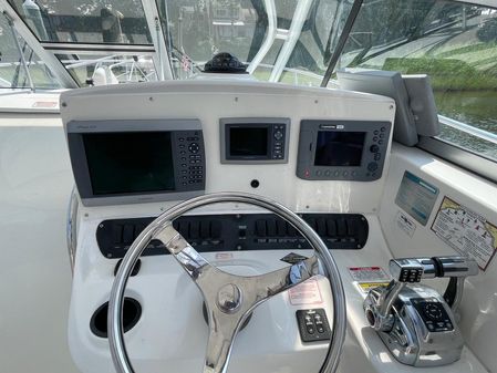 Boston Whaler 305 Conquest image