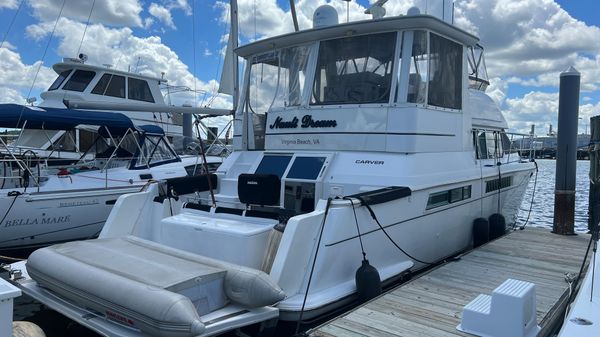 Carver 500 Cockpit Motor Yacht