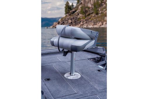 Tracker Pro Team 175 TF image