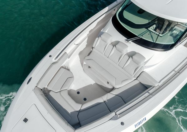 Tiara-yachts 43-LS image