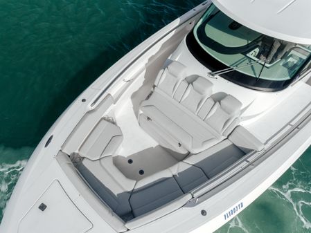 Tiara-yachts 43-LS image