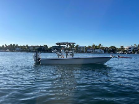 Contender 25 Bay image