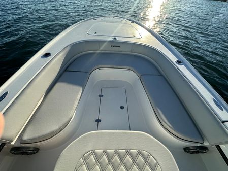 Contender 25 Bay image