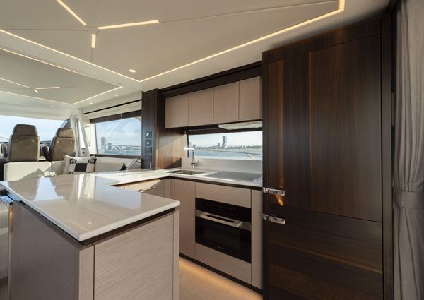 Sunseeker Manhattan 68 image