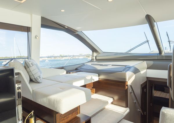 Sunseeker Manhattan 68 image