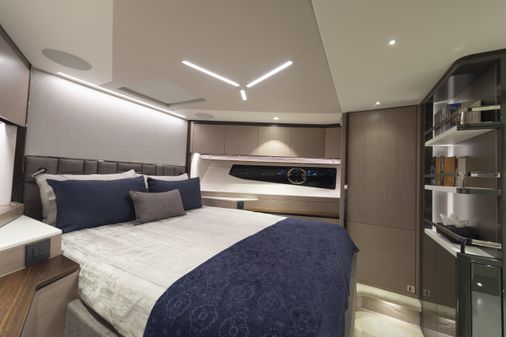 Sunseeker Manhattan 68 image