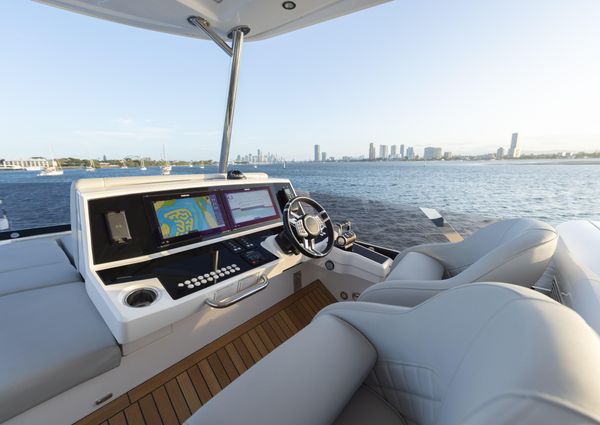 Sunseeker Manhattan 68 image