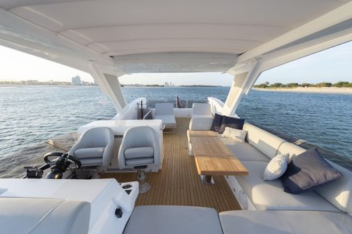 Sunseeker Manhattan 68 image