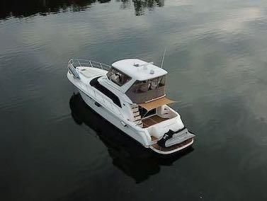 Sea Ray 480 Sedan Bridge image