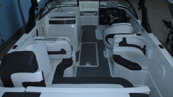 Bayliner VR6-BOWRIDER-I-O image