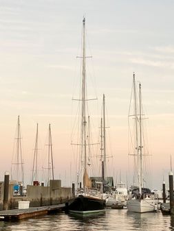 Alden Yawl image