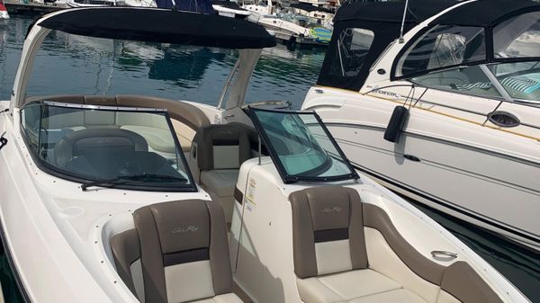 Sea Ray 300 SLX 