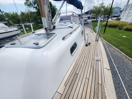 Hallberg-Rassy 342 image