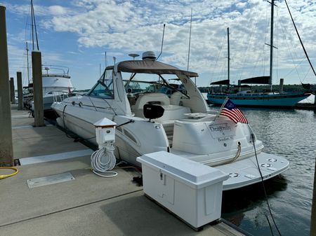 Sea Ray Express Cruiser 410 image