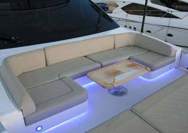 Fairline SQUADRON-68 image