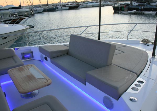 Fairline SQUADRON-68 image