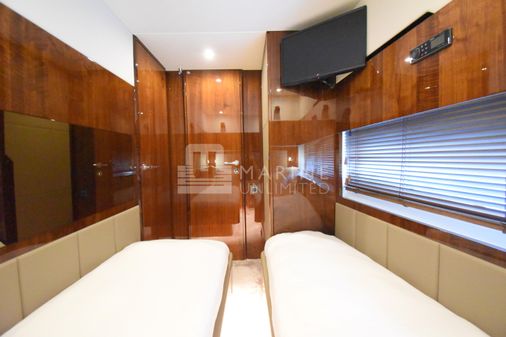 Fairline SQUADRON-68 image