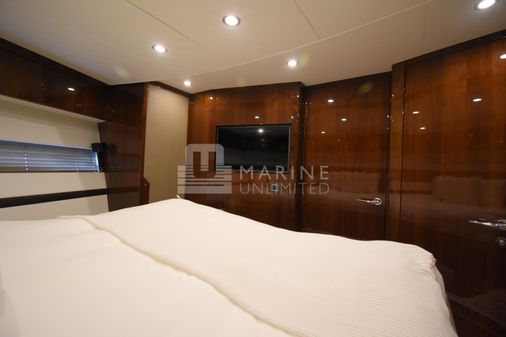 Fairline SQUADRON-68 image