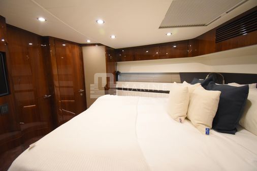 Fairline SQUADRON-68 image