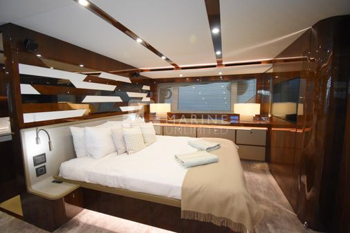 Fairline SQUADRON-68 image