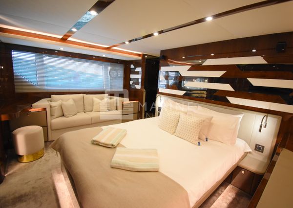 Fairline SQUADRON-68 image