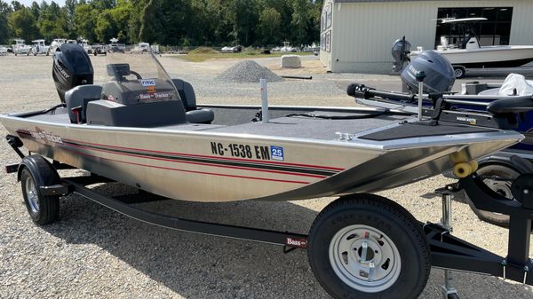 Tracker Bass Tracker Classic XL