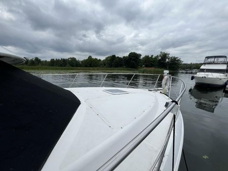 Carver 404 Cockpit Motor Yacht image