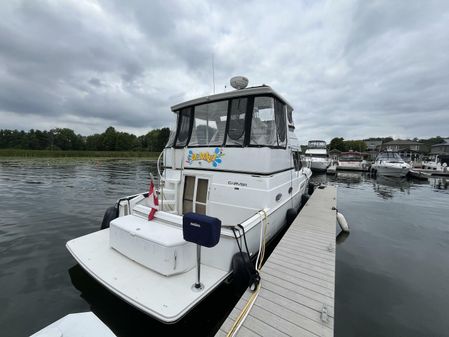 Carver 404 Cockpit Motor Yacht image