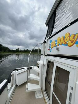 Carver 404 Cockpit Motor Yacht image