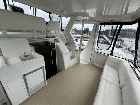 Carver 404 Cockpit Motor Yacht image