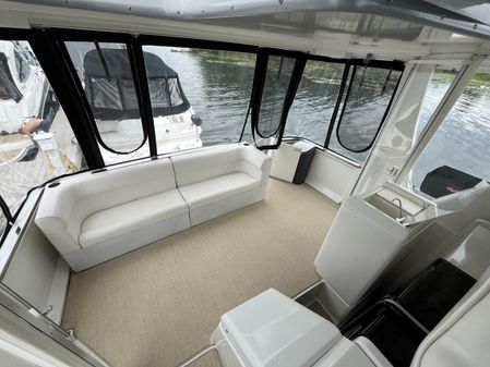 Carver 404 Cockpit Motor Yacht image