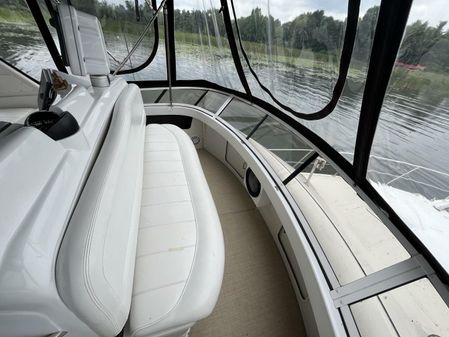 Carver 404 Cockpit Motor Yacht image