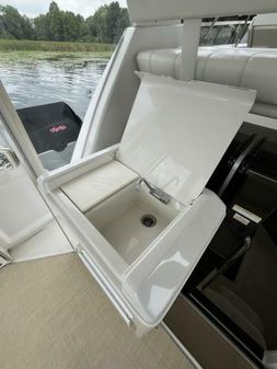 Carver 404 Cockpit Motor Yacht image