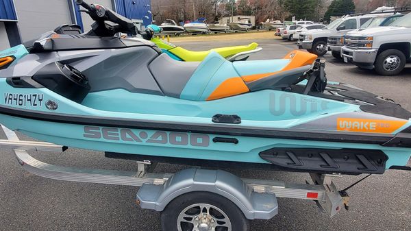 Sea-Doo Wake Pro 230 & Spark 3 UP