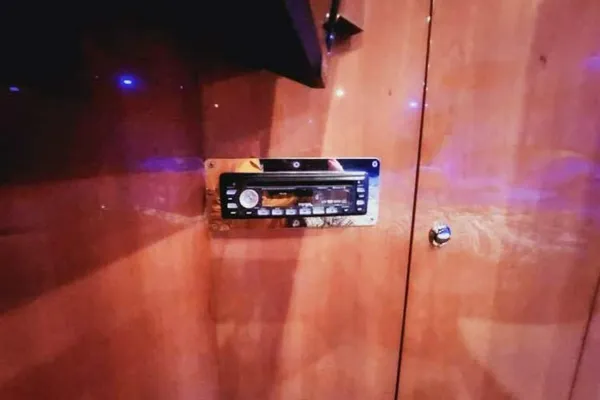 Regal Commodore 4460 image