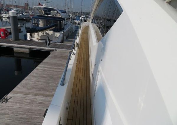 Sunseeker 75 Yacht image