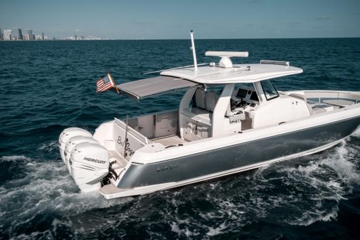 Intrepid 407 Nomad SE image