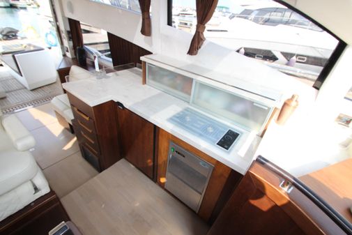 Galeon 430 Skydeck image